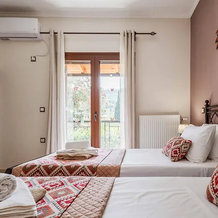 Maggie Alonia Villa Áno Yerakaríon