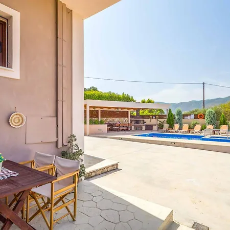 Maggie Alonia ヴィラ *