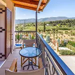 Villa Maggie Alonia *