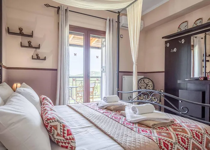 Villa Maggie Alonia *